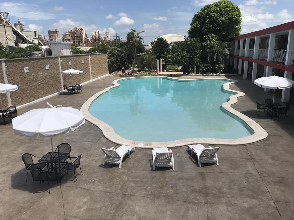 Hotel Posada Maya Mérida Buitenkant foto